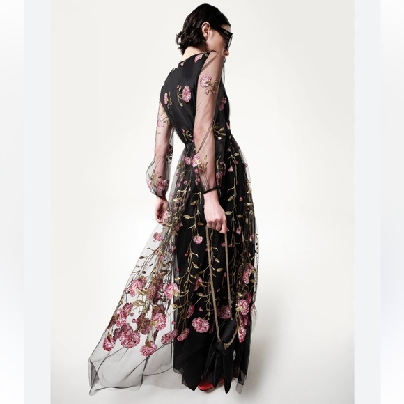 Giambattista Valli 40 Pre-Fall 23’ Black Rose Embroidered Long Sleeve Gown $7000 - Picture 1 of 16